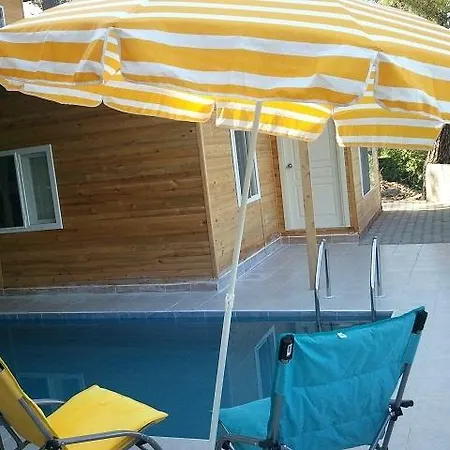 Saklikoy Bungalows Hisarcandir